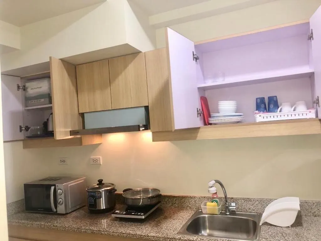 Apartment Condotel Deluxe At Brixton Place Manila