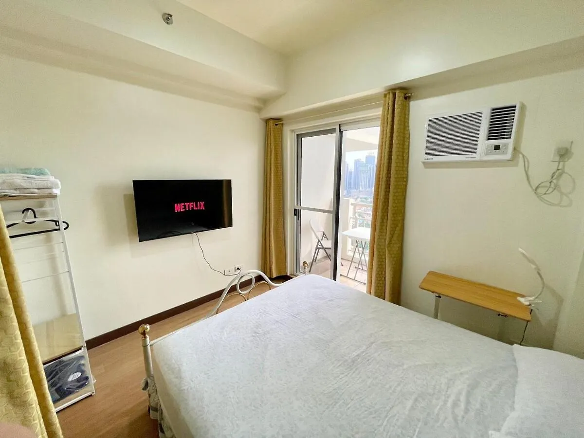 Condotel Deluxe At Brixton Place Manila Apartment
